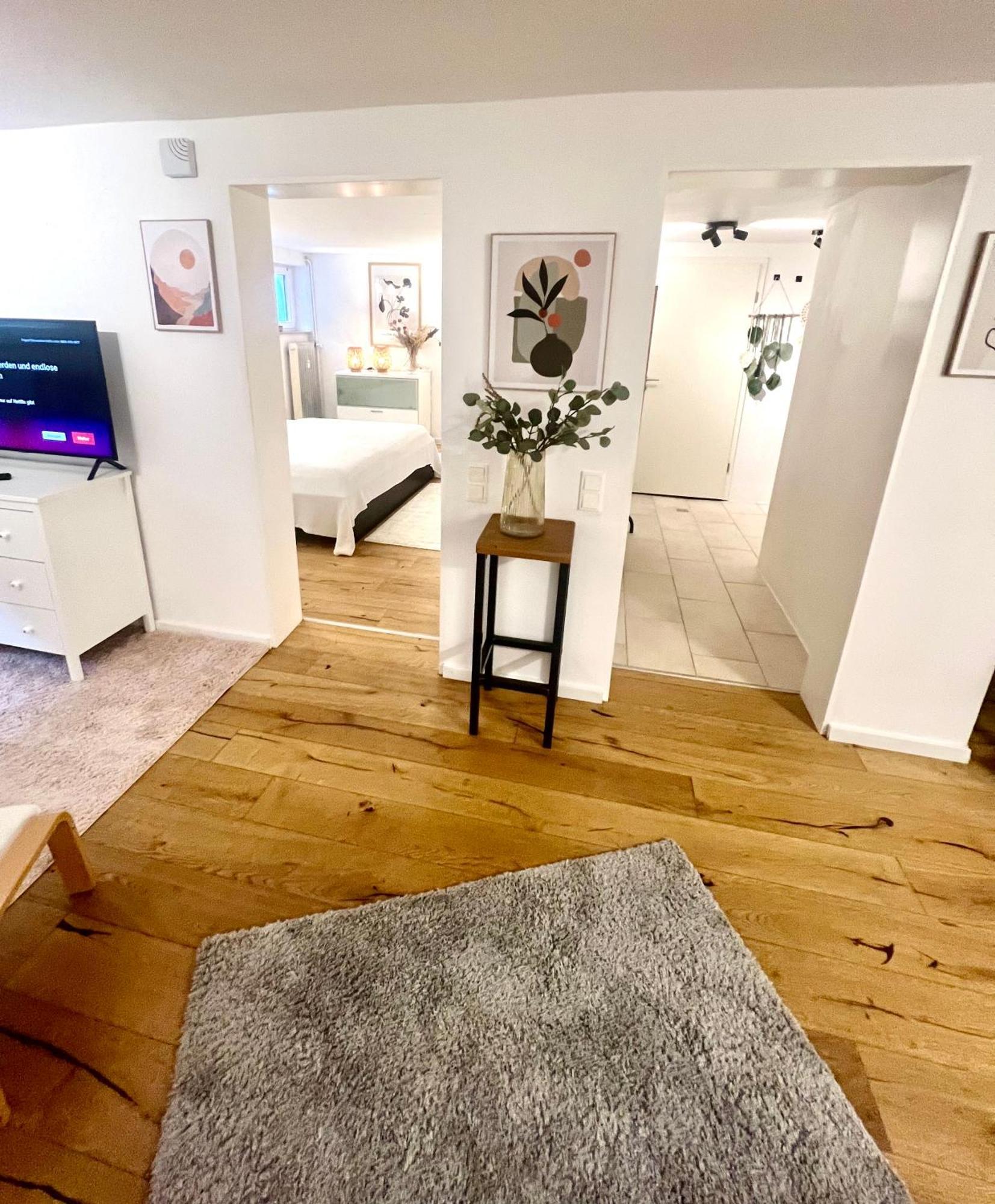 Gemuetliche Souterrain Wohnung Neben Der Universitaetsklinik In Homburg Хомбург Экстерьер фото